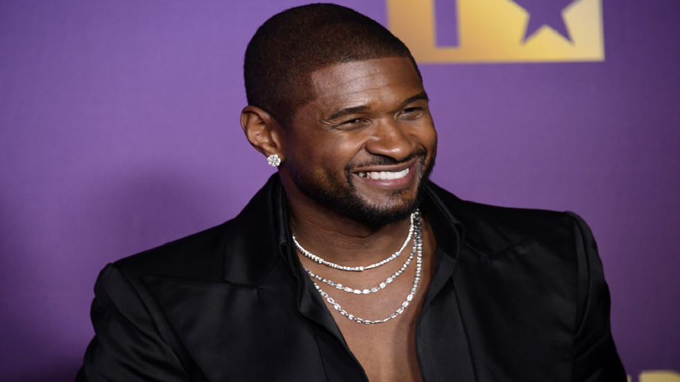 "سر لياقة" مغني أمريكي شهير يثير حفيظة خبراء التغذية