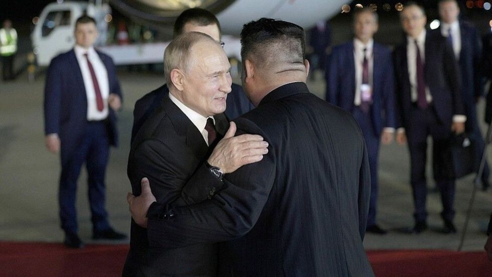 وزير الدفاع البريطاني يدعو الغرب إلى فهم دلالات زيارة بوتين إلى كوريا الشمالية