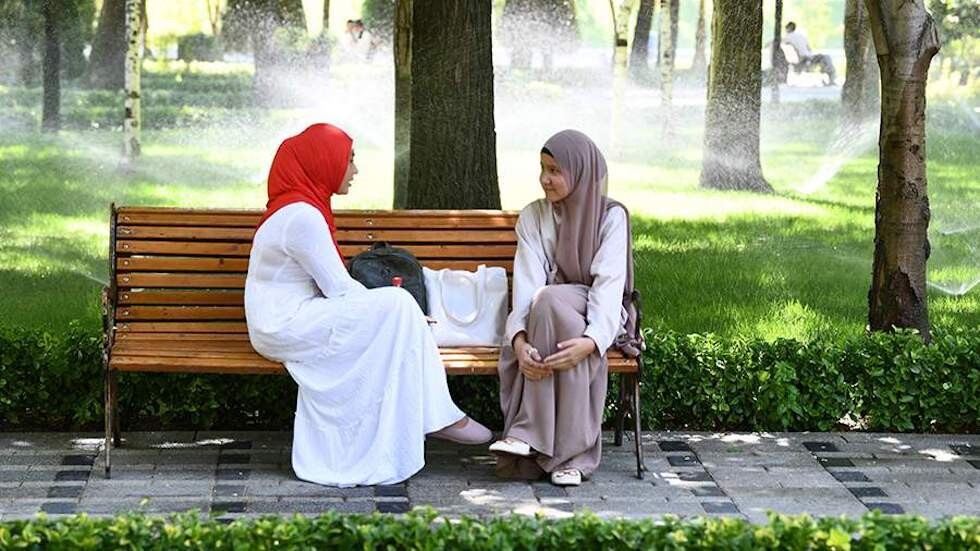 طاجيكستان .. 35 قانونا لحماية الثقافة الوطنية منها ما يمنع ارتداء 