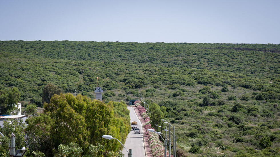 "حزب الله" يعلن استهداف مواقع عسكرية إسرائيلية