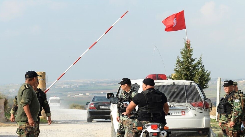 مصرع عسكري تونسي إثر سقوط مروحية جنوب البلاد