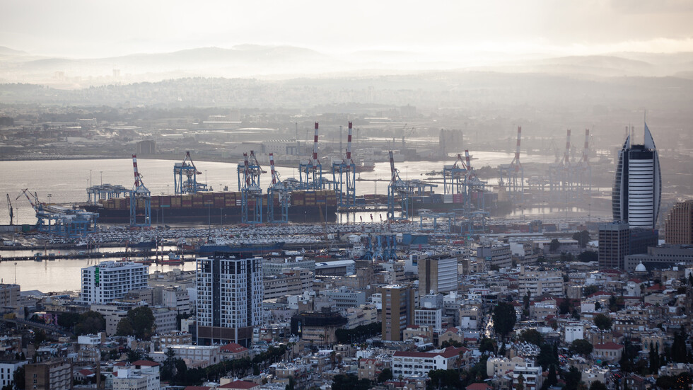 إذاعة الجيش الإسرائيلي: ازدياد شراء مولدات الطاقة الفردية بنسبة 500% تخوفا من "حزب الله"