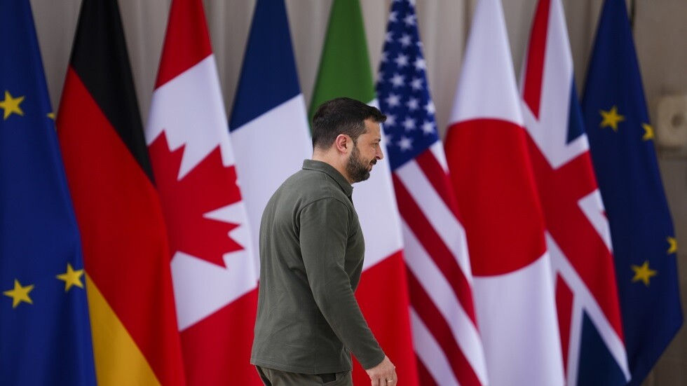 ملياردير أمريكي يسخر من دعاية مشجعي فريق أوكرانيا على مدرجات "يورو 2024"