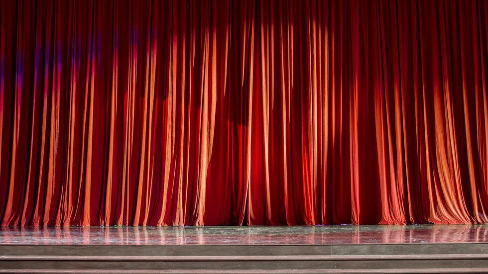 مصر.. نقيب المهن التمثيلية يكشف تفاصيل قضية ابتزاز لفتيات في معهد الفنون