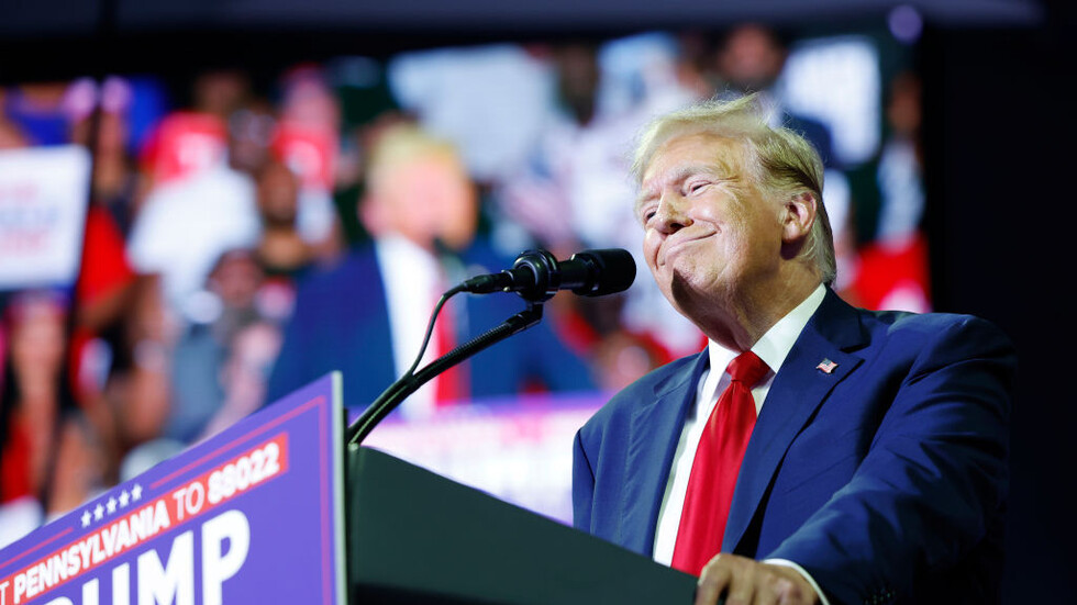 ضاعت أفكاره فتحدث عن الغسالات.. الكاميرا تسجل لترامب "موقفا محرجا" (فيديو)