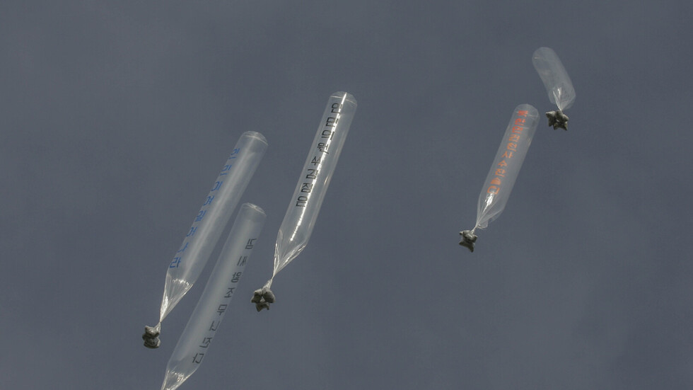 سيئول: بيونغ يانغ أطلقت نحو 350 بالونا محملة بالقمامة نحو كوريا الجنوبية