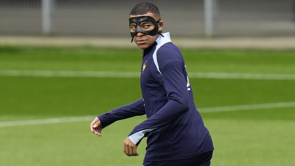 تشكيلة منتخب فرنسا الأساسية لمواجهة بولندا