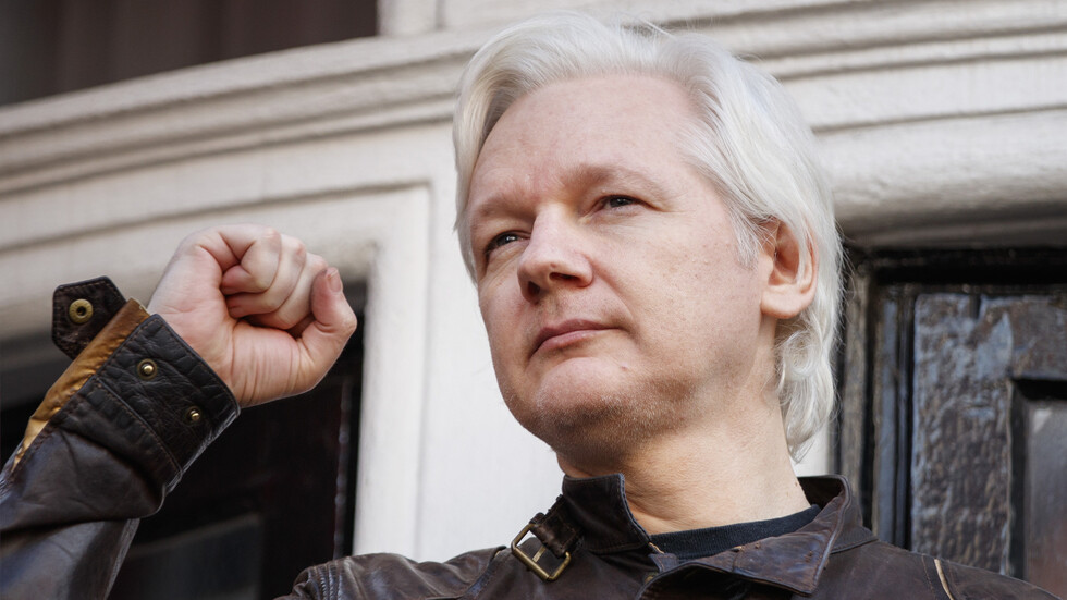 القضاء الأمريكي يعلن أسانج "رجلا حرا"