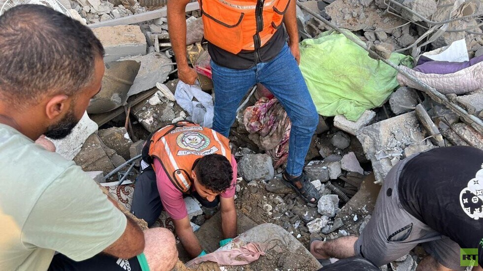 مراسلنا: قتلى وجرحى بغارات إسرائيلية استهدفت منازل في حيي الصبرة والشجاعية شمال غزة