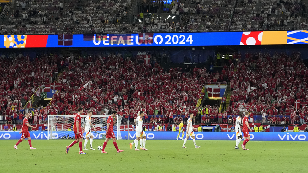 إيقاف مباراة ألمانيا والدنمارك في ثمن نهائي "يورو 2024" (فيديو)