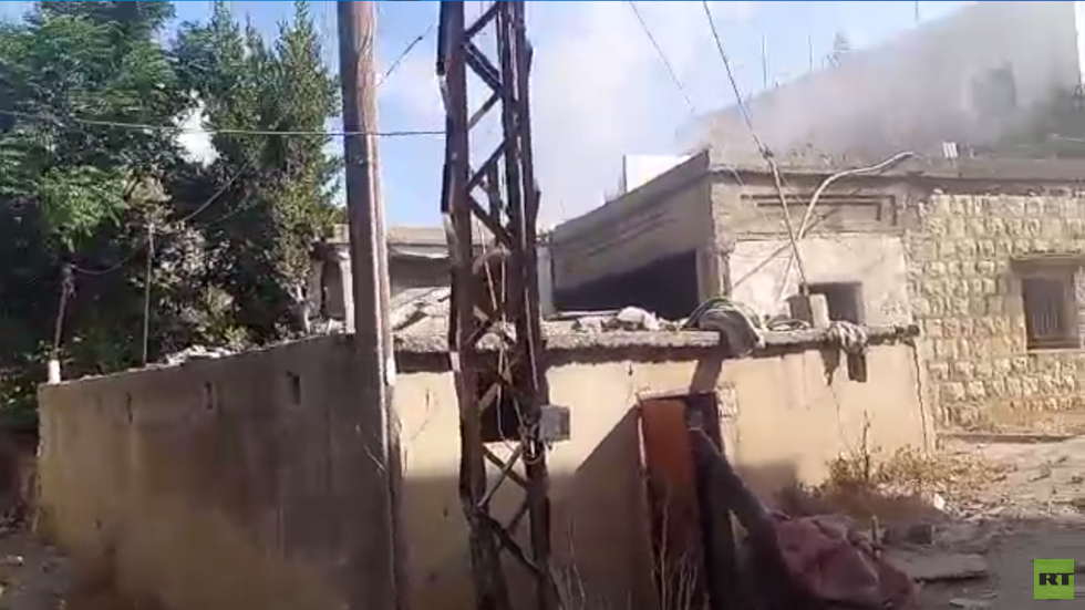 مراسلتنا: 3 قتلى جراء غارة إسرائيلية استهدفت منزلا في بلدة حولا الحدودية جنوب لبنان