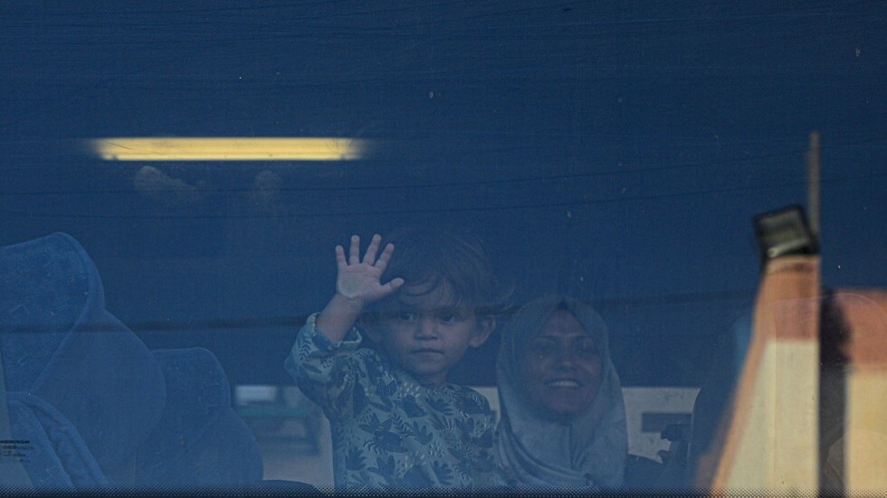 ليس لدى مصر ما تخفيه.. خبير يتحدث  لـRT بلغة الأرقام عن عدد الخارجين إلى مصر من غزة