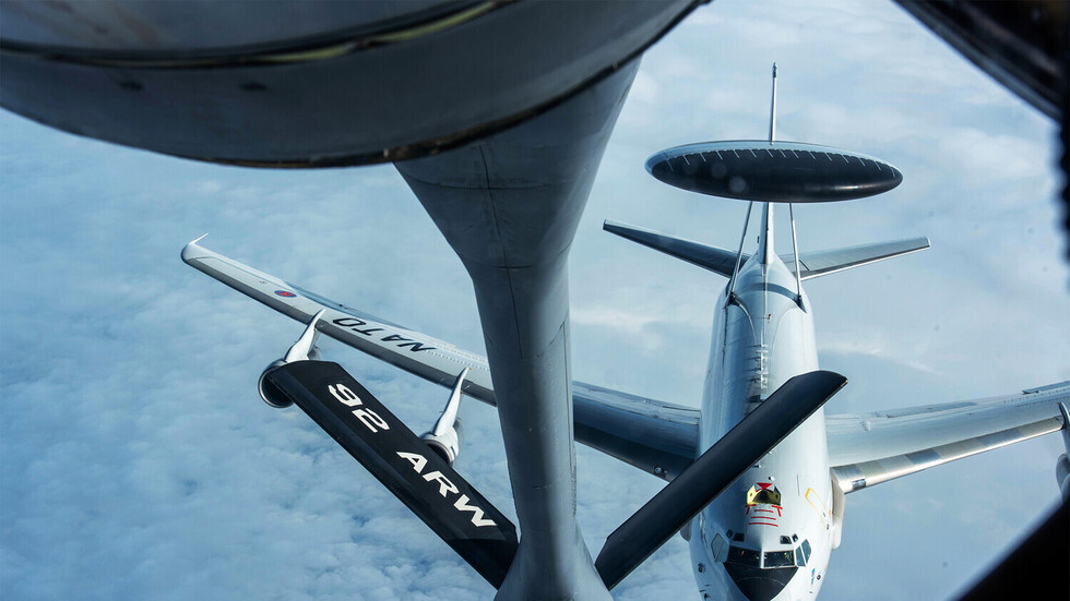 إعلام: طائرات استطلاع "الناتو" تراقب المجال الجوي الأوكراني