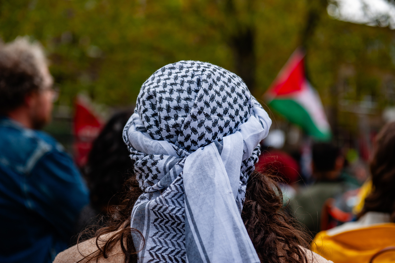 دولة عربية تحظر ارتداء الكوفية الفلسطينية في امتحان البكالوريا