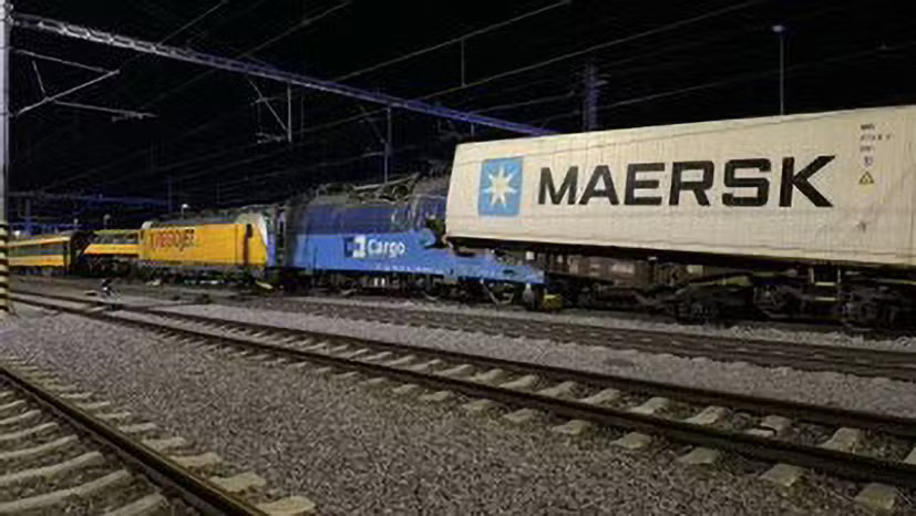 أربعة قتلى وعشرات الجرحى في اصطدام قطارين في التشيك (فيديوهات + صور)