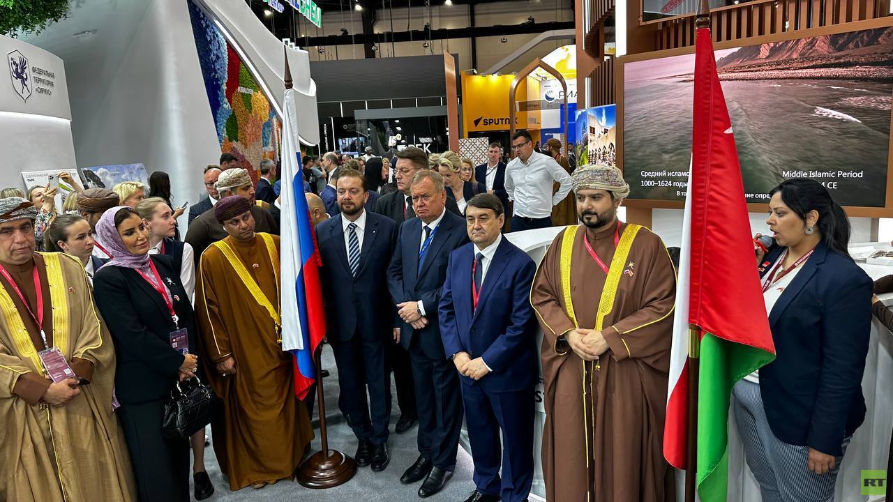 مراسم افتتاح جناح سلطنة عمان في منتدى بطرسبورغ الاقتصادي الدولي