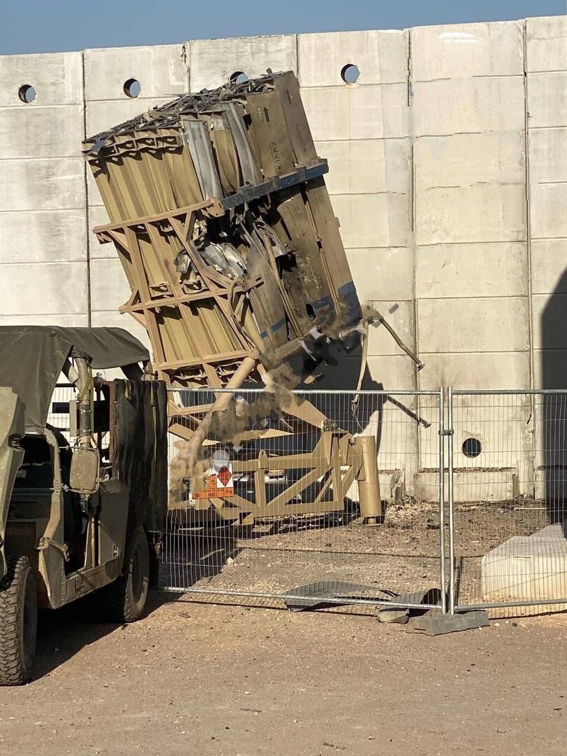 إعلام إسرائيلي ينشر صورة تظهر تضرر قاذفة القبة الحديدية بصاروخ موجه لـ
