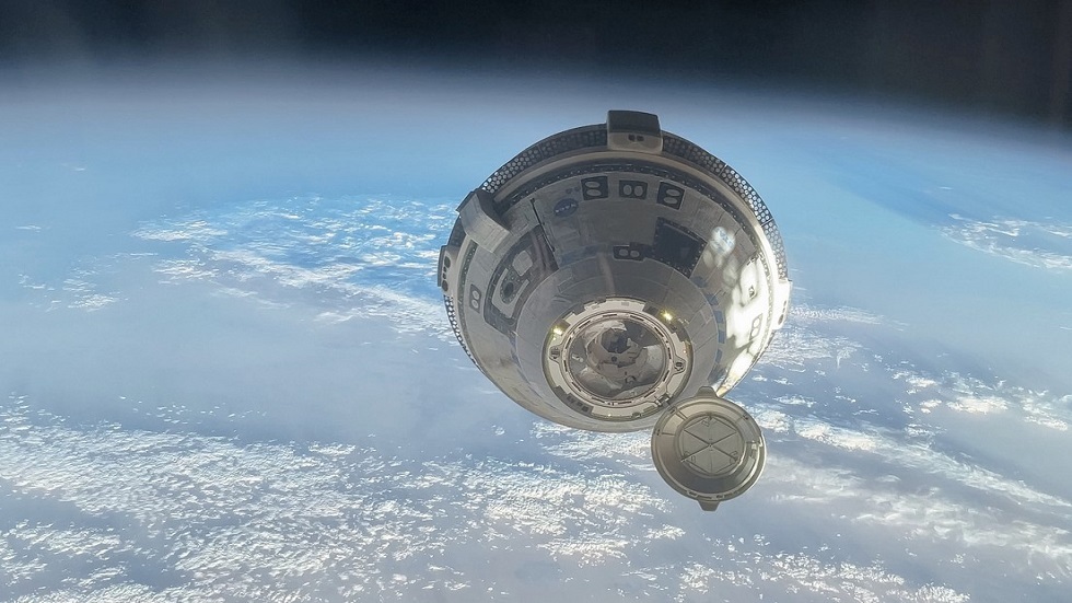 المركبة الفضائية ستارلاينر المأهولة تلتحم بالمحطة الفضائية الدولية