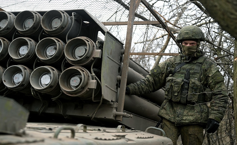 الدفاع الروسية: مقتل 1800 عسكري أوكراني وتدمير مخازن أسلحة ومسيرات وأسلحة غربية متنوعة