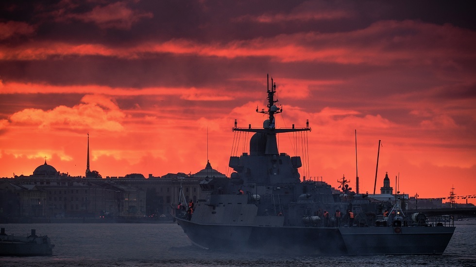 روسيا تنزل إلى المياه سفينة جديدة لمهام الرصد والتصدي للغواصات المعادية