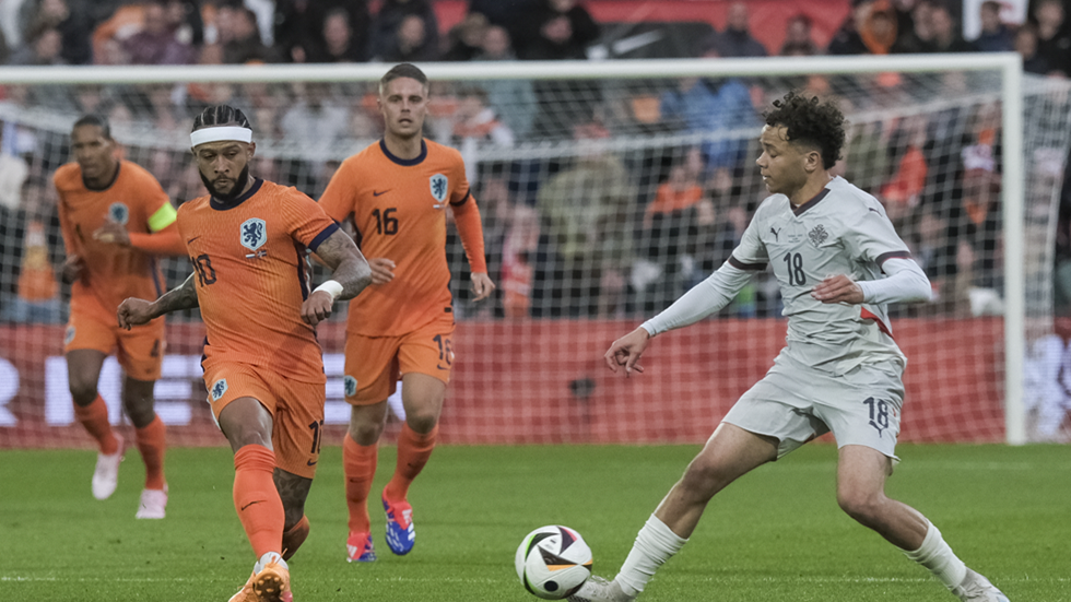 هولندا تنهي استعداداتها لكأس أوروبا برباعية في مرمى إيسلندا