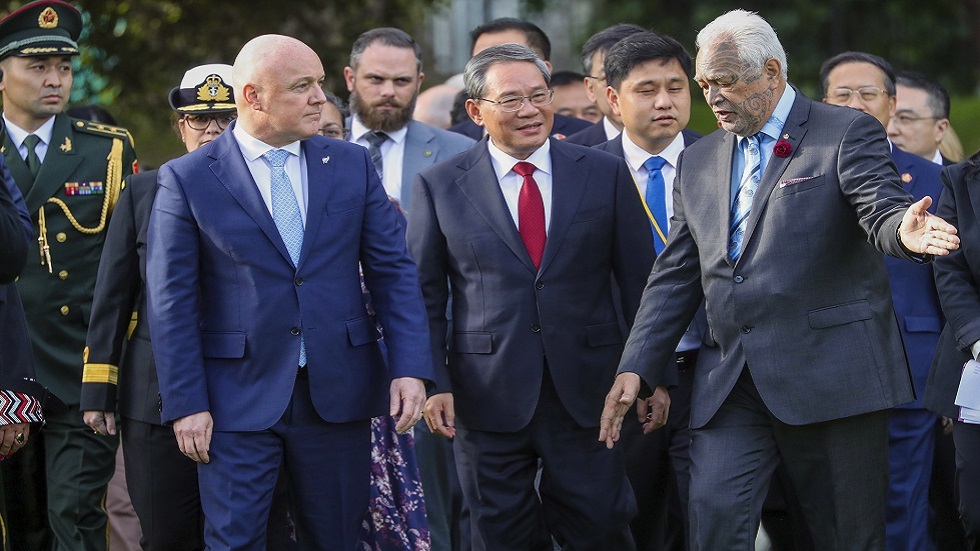 رئيس الوزراء الصيني يصل نيوزيلندا ضمن جولة تشمل أستراليا