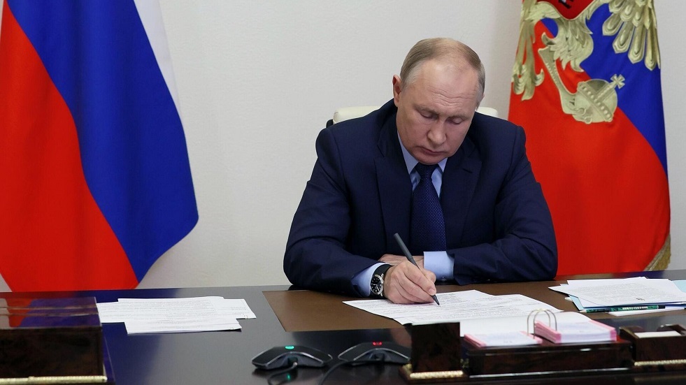 بوتين يوقع مرسوما حول خدمات الأمن السيبراني من الدول غير الصديقة