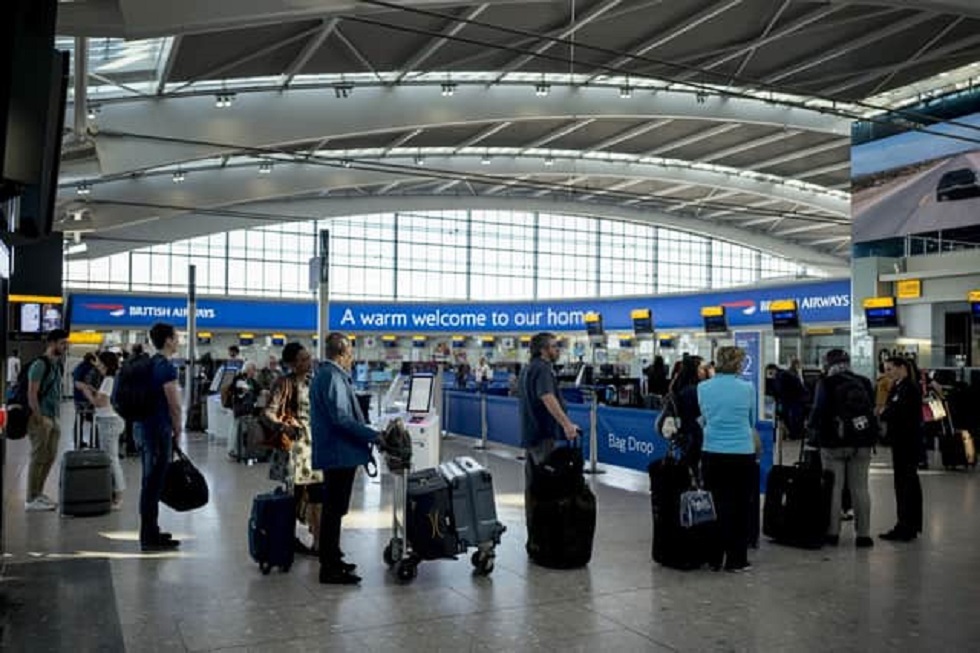 صندوق الاستثمارات السعودي يشتري حصة في أكبر مطار في بريطانيا