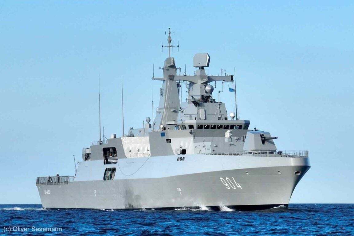 سفن حربية روسية تجري مع البحرية المصرية تدريبات مشتركة في البحر المتوسط (فيديو)