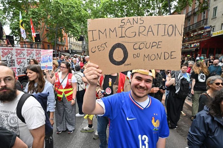 مظاهرات حاشدة ضد صعود اليمين تعم شوارع مدن فرنسا (صور + فيديو)