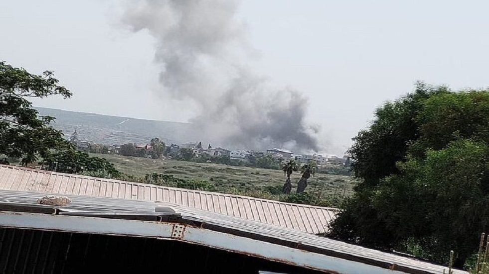 مراسلتنا: القوات الإسرائيلية تلقي قذائف حارقة تجاه الناقورة وتقصف عدة بلدات جنوبي لبنان
