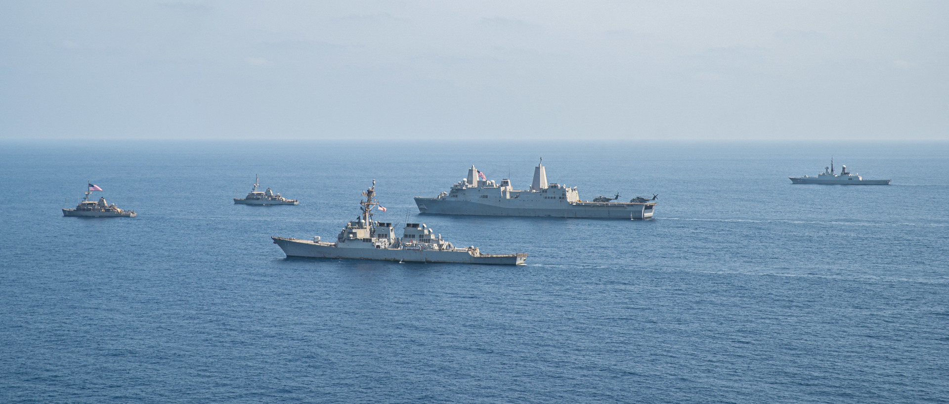 هيئة بحرية بريطانية: سفينة بالبحر الأحمر أبلغت عن وقوع انفجارين بالقرب منها قبالة سواحل اليمن