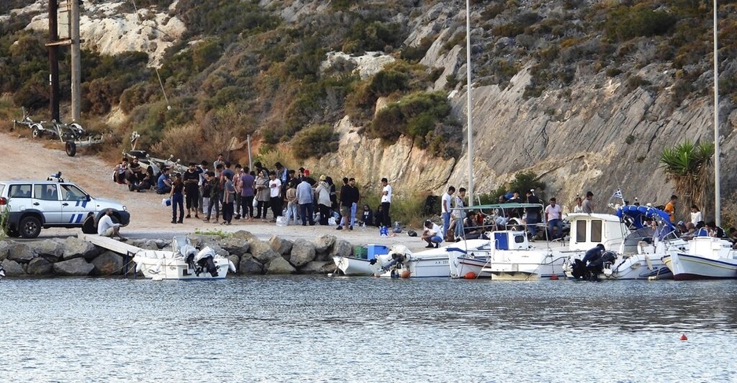 العثور على جثة سائح أمريكي قبالة جزيرة يونانية وفقدان ثلاثة آخرين