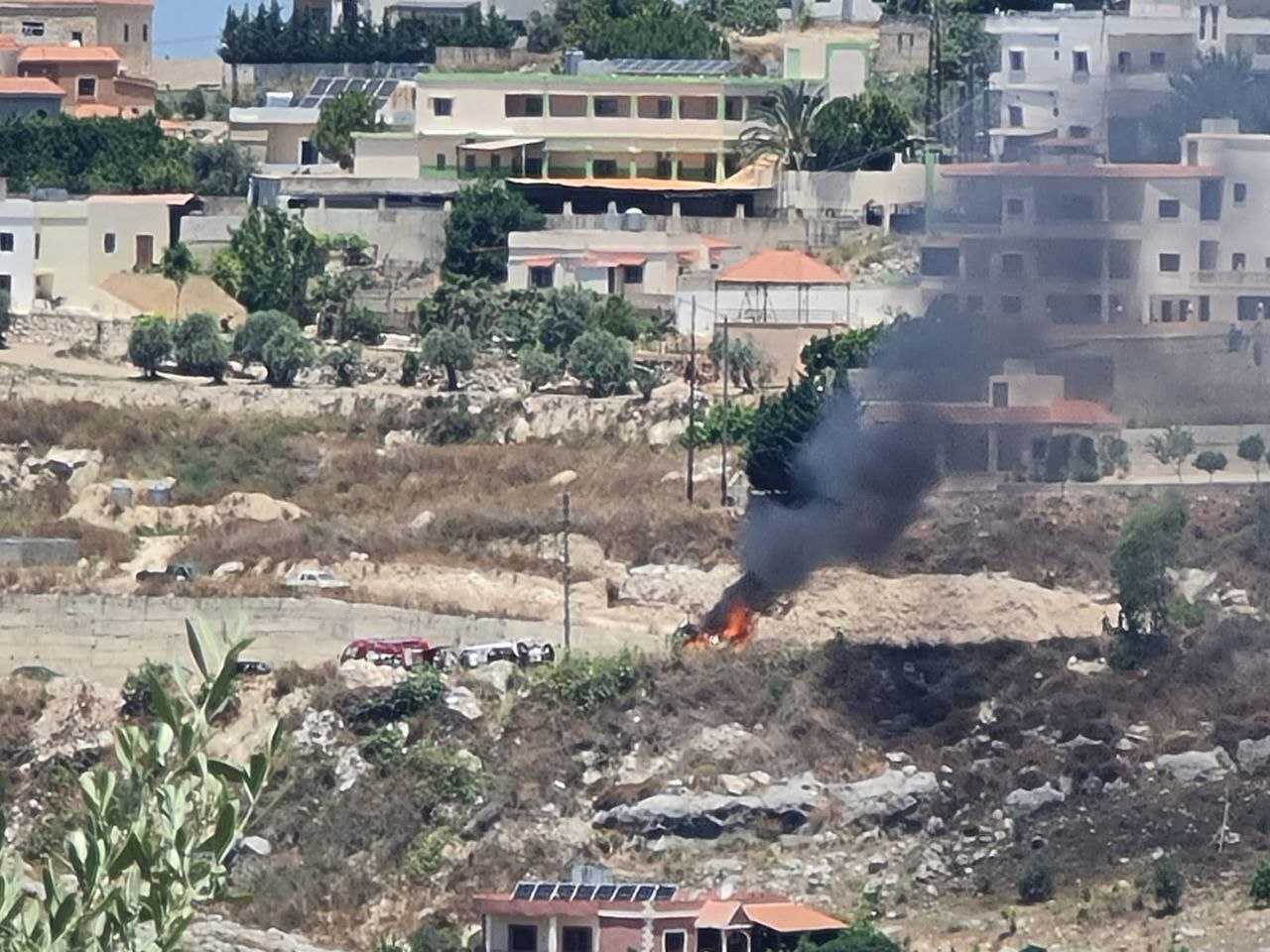 قتيل بغارة إسرائيلية استهدفت سيارة على طريق عام ببلدة سلعا في جنوب لبنان (صور + فيديو)