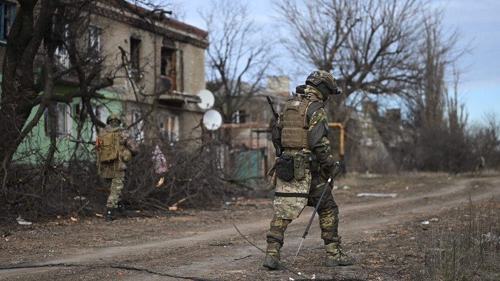 عضو منظمة العفو الدولية: الغرب ليس مستعدا بعد للحديث عن السلام في الأزمة الأوكرانية