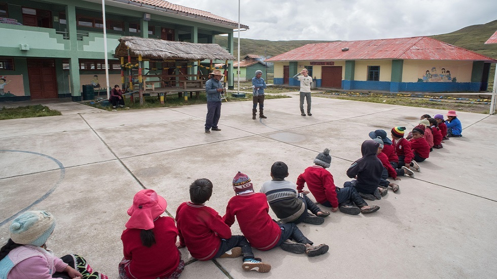 بيرو تعتزم التحقيق بتعرض أطفال لانتهاكات جنسية في مدارس للسكان الأصليين