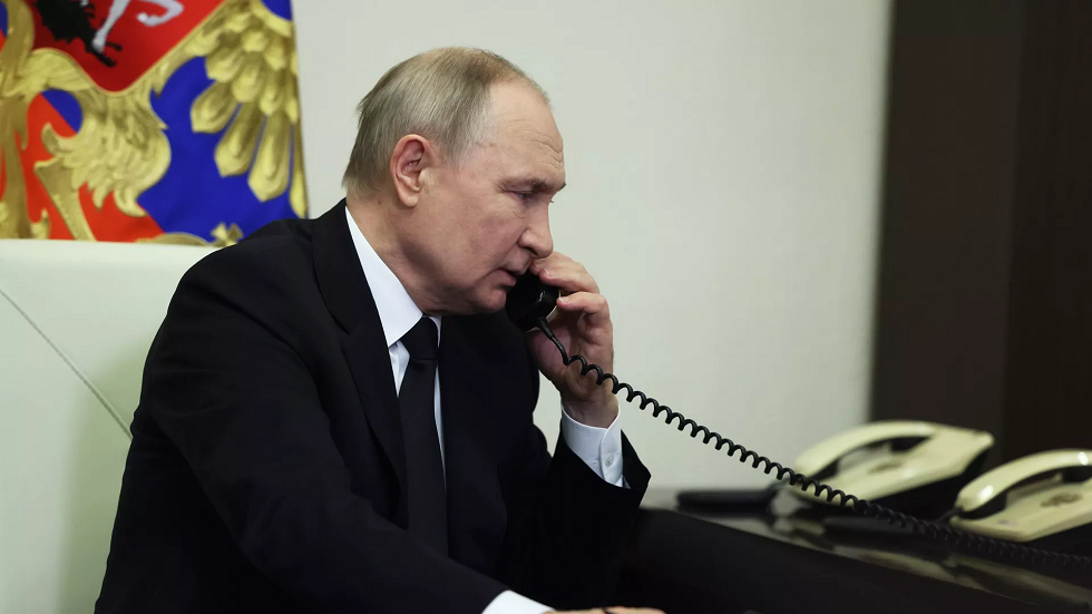 بوتين يبحث مع القائم بأعمال الرئيس الإيراني التعاون الثنائي بين البلدين في مكالمة هاتفية