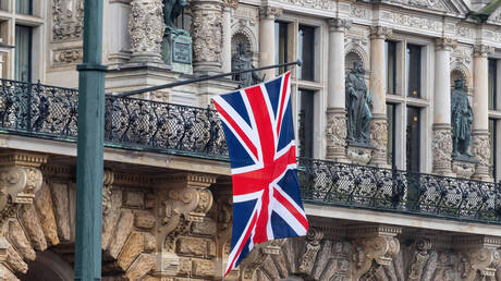 السفارة الروسية في لندن: بريطانيا تحد من تنميتها بفرض عقوبات ضد روسيا