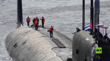 الغواصة الروسية النووية "قازان" تغادر ميناء هافانا