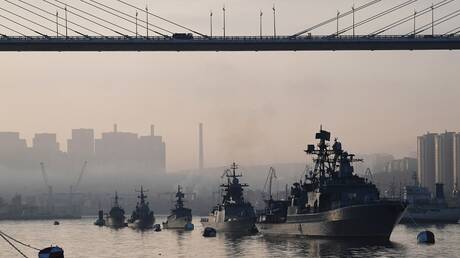 بأربعين سفينة.. أسطول المحيط الهادئ الروسي يستعد للتدريبات (فيديو)