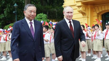 رئيس الوزراء الفيتنامي يعلق على زيارة بوتين