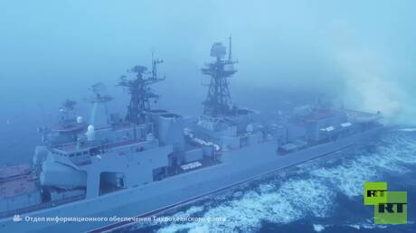 أسطول المحيط الهادئ التابع للقوات البحرية الروسية يجري تدريبات في بحري أخوتسك واليابان