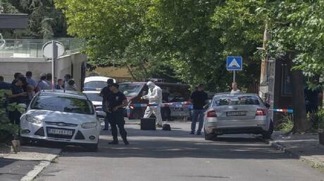 الداخلية الصربية: إيداع رجلين الحبس الاحتياطي على خلفية الهجوم أمام السفارة الإسرائيلية في بلغراد