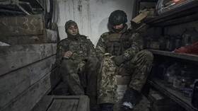 زيلينسكي يصرخ في وجه جنرالاته.. تحذيرات من انهيار الدفاعات الأوكرانية في خاركوف