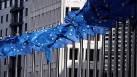 فايننشال تايمز: المفوضية الأوروبية تسابق الزمن لبدء مفاوضات انضمام أوكرانيا إلى الاتحاد الأوروبي