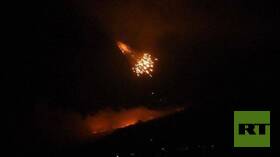 صور ومشاهد توثق استخدام اسرائيل قذائف الفوسفور لاستهداف بلدات لبنانية