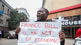 وسائل إعلام: 8 قتلى و50 جريحا باحتجاجات البرلمان في كينيا