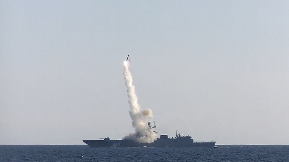 روسيا تدعم بعض سفنها الحربية بصواريخ "زيركون"