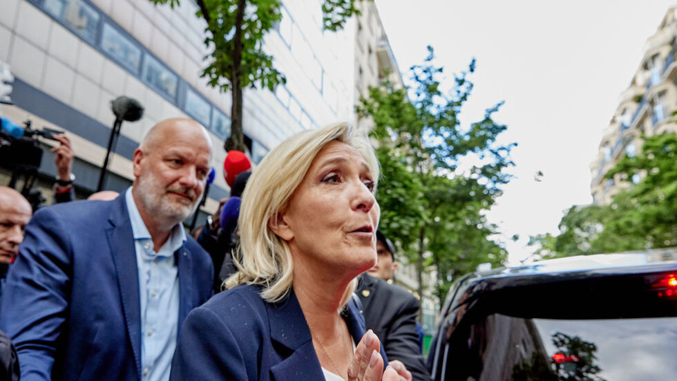 أكثر من 180 مرشحا يساريا فرنسيا يرفضون المشاركة في الجولة الثانية من الانتخابات لمنع فوز المعارضة