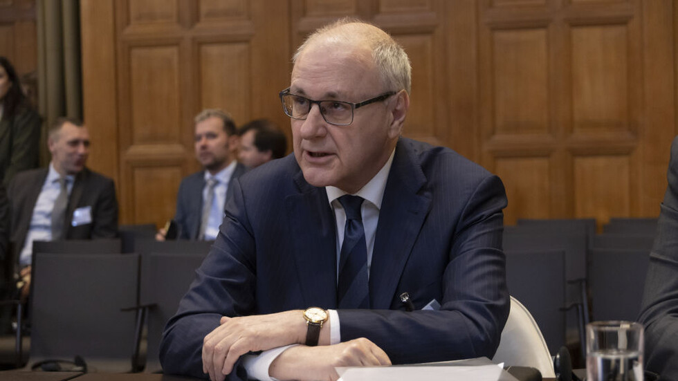 خطوة متعمدة نحو التصعيد.. السفير الروسي في لاهاي يعلق على سماح هولندا بتصدير طائرات إف-16 لأوكرانيا